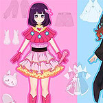 Två tecknade figurer, en i rosa idolkläder och en i traditionell japansk klädsel, med olika klädesplagg och tillbehör i bakgrunden