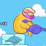 En illustrerad figur bär en rosa hjälm och håller en lila fisk ovan en isblock med en haj inuti, mot en blå himmel med moln