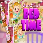 Tecknad bild av en glad bebis med blont hår i blå pyjamas, omgiven av söta föremål och leksaker, med en stor rubrik som säger Bed Time
