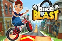 Två cyklister svischar genom sin hemstad