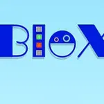 Blå bokstäver som bildar ordet Blox med en streckgubbeansikte som o mot en ljusblå bakgrund