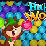 En tecknad glad gnagare i gröna kläder håller i en rosa bubbla framför en bakgrund av färgglada bubblor med texten Bubble Woods