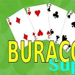 Fyra spelkort (hjärter, ruter, klöver och spader tvåor) med texten Buraco Super på en grön bakgrund