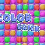 Färgglada fyrkantiga block mot en lila bakgrund med texten COLOR BRICK i blå bokstäver i mitten