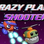 Färgglada tecknade flygfarkoster och monster mot en stjärnbeströdd bakgrund med texten Crazy Plane Shooter