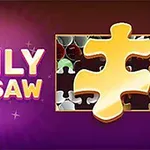 Texten Daily Jigsaw i gula bokstäver bredvid en stor gul pusselbit på en lila bakgrund med stjärnmönster