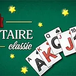 Grön bakgrund med stjärnor, text som säger daily Solitaire classic, och spelkort visas med ess, kung, dam, knekt och tior