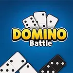 Domino-brickor är arrangerade mot en blå bakgrund med texten DOMINO Battle i mitten