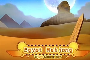 Sfinxen och pyramider i bakgrunden med en obelisk i förgrunden under en klar himmel