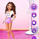 En animerad karaktär med lockigt hår står i ett rosa rum och bär en t-shirt med texten Bride Squad och lila shorts, omgiven av olika kläd- och accessoaralternativ