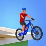 Två cyklister med blå hjälmar, en i röd tröja och en i grön, cyklar på en smal plattform i luften
