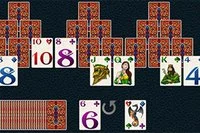 Utmana dina färdigheter i detta populära Solitaire-spel, få troféer och