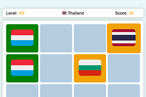 Ett spelbräde med färgade flaggor inuti rutor, en flagga från Thailand visas i övre delen med text som indikerar nivå och poäng