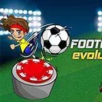 Tecknad karaktär sparkar en fotboll mot ett mål med en röd flagga på en grön gräsmatta, med texten FOOTGOLF evolution i bakgrunden