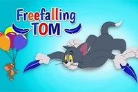 Geronimo! Tom faller mot jorden från stor höjd