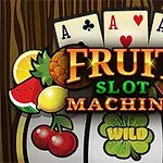 Kort med ess och fruktsymboler som apelsiner, vattenmelon och körsbär tillsammans med texten Fruit Slot Machine och en fyrklöver märkt Wild