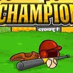 Basebollutrustning med hjälm, handske, boll och slagträ ligger på en gräsplan framför en arena med texten CHAMPION ovanför