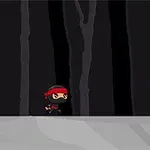 En tecknad ninja med röd pannband springer genom en mörk skog med trädstammar i bakgrunden, mot en lysande stjärna