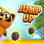 Tecknad tvättbjörn som hoppar bredvid svarta bär i en färgglad skogsmiljö, med texten JUMP UP