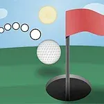 Golfboll i rörelse mot ett hål med en röd flagga på en grön bana under en klar himmel med sol och moln