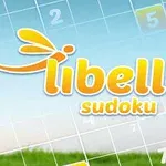 Libelle sudoku-logotypen mot en sudokubräde-bakgrund med siffror och en himmel med gräs i nederkant