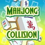 Texten Mahjong Collision visas på en bakgrund med staplade mahjongbrickor i ljusa färger