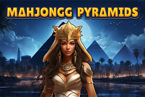 Egyptisk drottning med gyllene huvudbonad framför pyramider i ett mystiskt nattlandskap