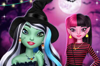Gå in i Monster High och klä karaktärer i kusliga, trendiga kläder