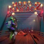 Motorcyklist på ett bakhjul på en träbro under en neonupplyst skylt med texten Moto Maniac 2