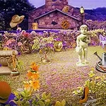 En trädgård med en stenskulptur av ett barn, omgiven av blommor, krukor och olika föremål under en lila himmel