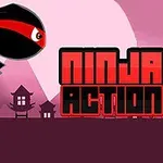 En tecknad ninja i rörelse med texten Ninja Action mot en stiliserad bakgrund med silhuetter av asiatiska byggnader och en stor måne
