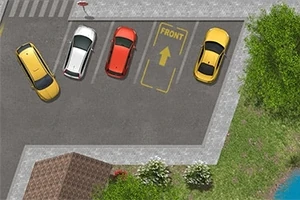 Flera färgade bilar parkerade på en parkeringsplats nära grönska och en gångväg