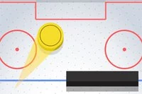 Slå pucken och få den att rulla till hålet!