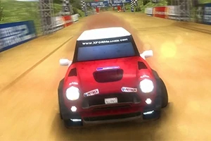 Röd rallybil med klistermärken kör snabbt på en grusväg i ett race med reklam i bakgrunden