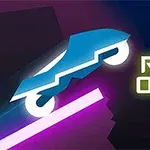Blå bil som gör ett hopp över en rosa ramp med texten Rider Online i neonbokstäver