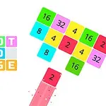 Färgglada numrerade block i ett pusselscenario med texten SHOOT AND MERGE