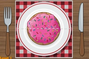 Tallrik med en kaka med rosa glasyr och strössel, omgiven av bestick på en rutig bordsduk