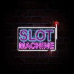 Neonskylt med texten Slot Machine mot en mörk tegelvägg