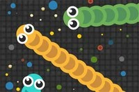 Njut av denna nya version av det berömda Slither.io!