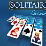 Kortspel med spelkort uppställda i rader och texten Solitaire Grande ovanför