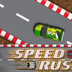 En grön bil kör på en racerbana med röda och vita kanter, och texten SPEED RUSH syns under