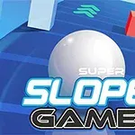 Vit boll på blå sluttning med geometriska former och texten Super Slope Game