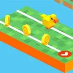 En pixlad gul kyckling springer över en grön plattform med vita linjer och samlar guldmynt