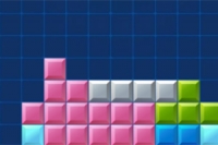 Njut av det klassiska spelet Tetris